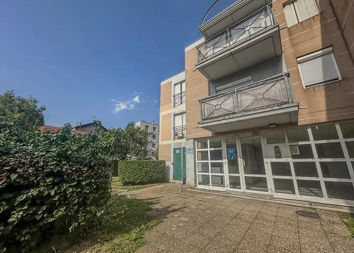 Le Davin - Parc Paul Mistral - Stade Des Alpes * 格勒诺布尔